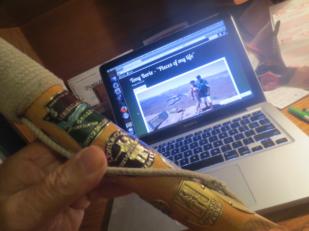 …tira da terra o que precisas para viver!.(Take from the earth only what you need to&nbsp;live)!.